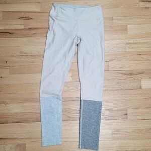 Outdoor Voices 7/8 Dipped Colorblock Leggings Beige Gray